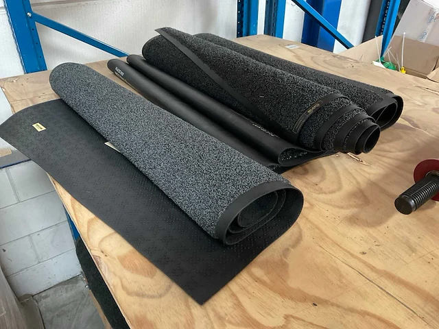 Partij droogloopmatten, 4 stuks - afbeelding 1 van  3