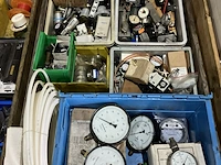 Partij drukregelaars en pneumatisch artikelen - afbeelding 7 van  7