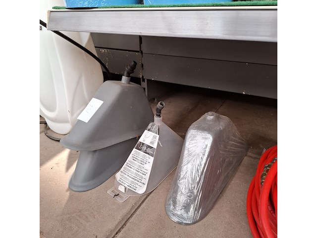 Partij drukspuiten en toebehoren o.a. hozelock - afbeelding 2 van  12