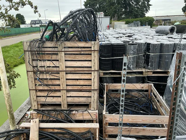 Partij druppelslangen en toebehoren - afbeelding 2 van  18