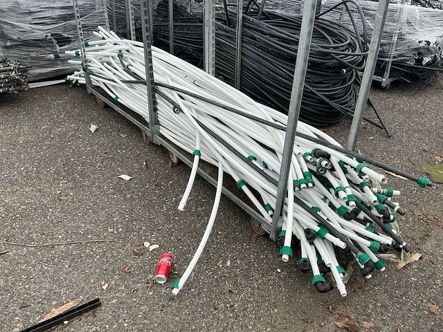 Partij druppelslangen en toebehoren - afbeelding 11 van  18