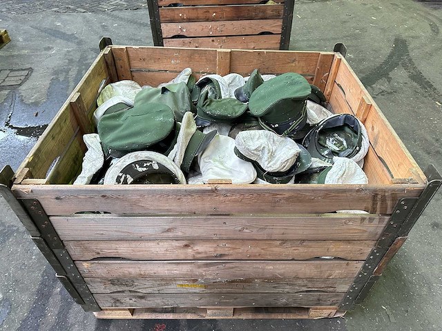Partij duitse petten - afbeelding 2 van  3