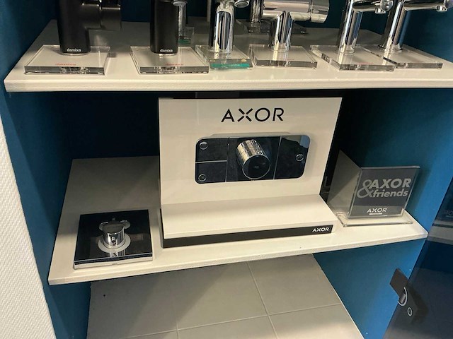 Partij dummy wastafelkranen - afbeelding 5 van  5