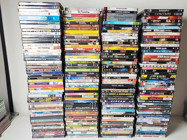 Partij dvd's 200 stuks - afbeelding 1 van  9