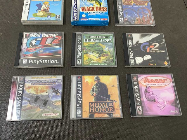 Partij dvd's, cd's, vhs, stripboeken, magazines - afbeelding 6 van  27