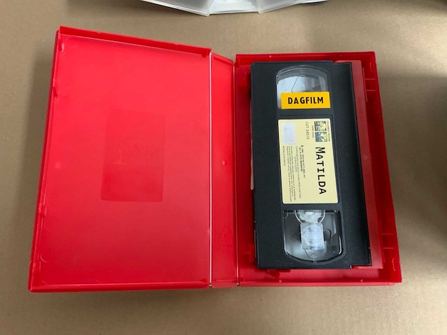 Partij dvd's, cd's, vhs, stripboeken, magazines - afbeelding 10 van  27