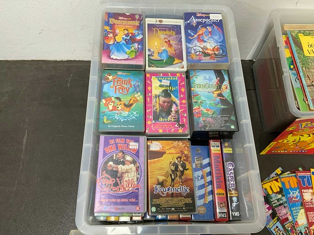 Partij dvd's, cd's, vhs, stripboeken, magazines - afbeelding 12 van  27