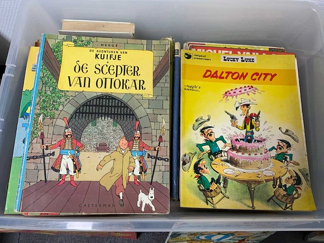 Partij dvd's, cd's, vhs, stripboeken, magazines - afbeelding 22 van  27