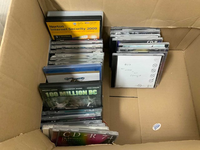 Partij dvd's, cd's, vhs, stripboeken, magazines - afbeelding 27 van  27