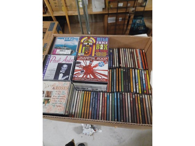 Partij dvd,s en cd,s nieuw en gebruikt orginale 161 dvd,s en 460 cd,s aantal 620 stuks. - afbeelding 3 van  11
