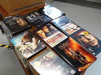 Partij dvd's en videobanden in verhuisdoos - afbeelding 2 van  5