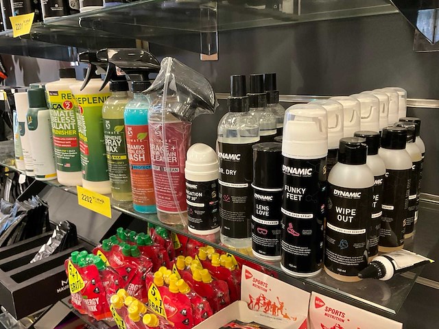 Partij dynamic/usport/silca fietsonderhoud en verzorgingsmiddelen - afbeelding 2 van  7