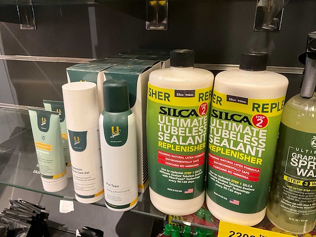 Partij dynamic/usport/silca fietsonderhoud en verzorgingsmiddelen - afbeelding 6 van  7