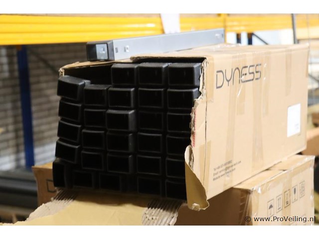 Partij dyness montagerail/profielen t.b.v. zonnepanelen - afbeelding 1 van  3