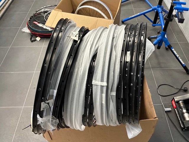 Partij easton/ ztr crest / velgen (19x) - afbeelding 3 van  4