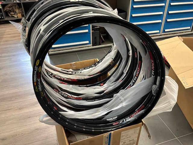 Partij easton/ ztr crest / velgen (19x) - afbeelding 4 van  4