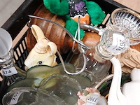 Partij eerdere kavels in krat - afbeelding 4 van  5