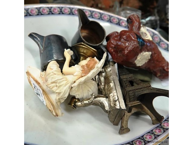 Partij eerdere kavels in plastic bak - afbeelding 4 van  5