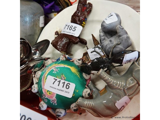 Partij eerdere kavels in plastic bak - afbeelding 3 van  5