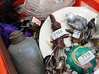 Partij eerdere kavels in plastic bak - afbeelding 4 van  5