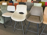 Partij eetkamerstoelen/barkrukken (43x) - afbeelding 2 van  35