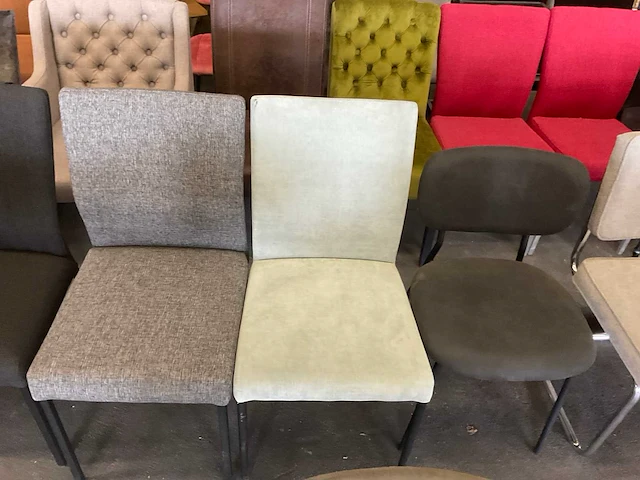 Partij eetkamerstoelen/barkrukken (43x) - afbeelding 9 van  35