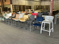 Partij eetkamerstoelen/barkrukken (43x)