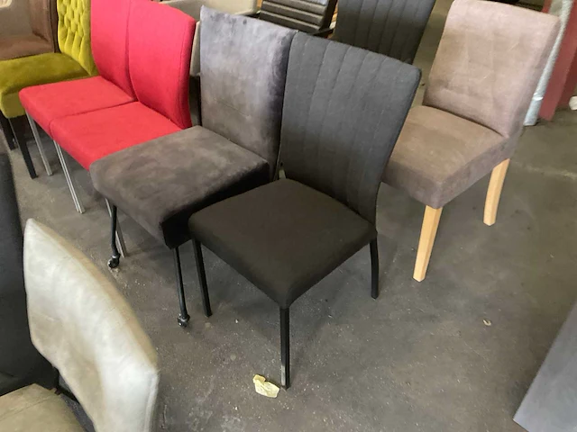 Partij eetkamerstoelen/barkrukken (43x) - afbeelding 16 van  35