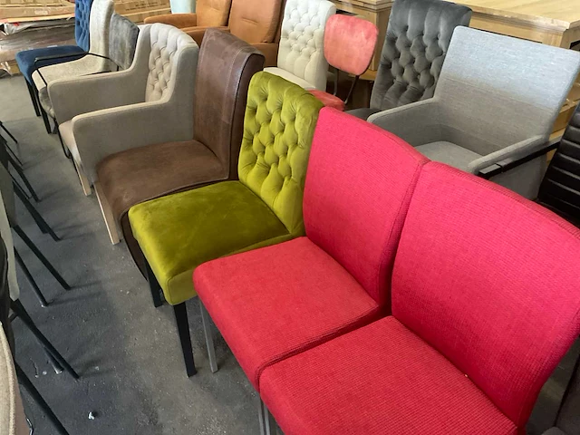 Partij eetkamerstoelen/barkrukken (43x) - afbeelding 18 van  35