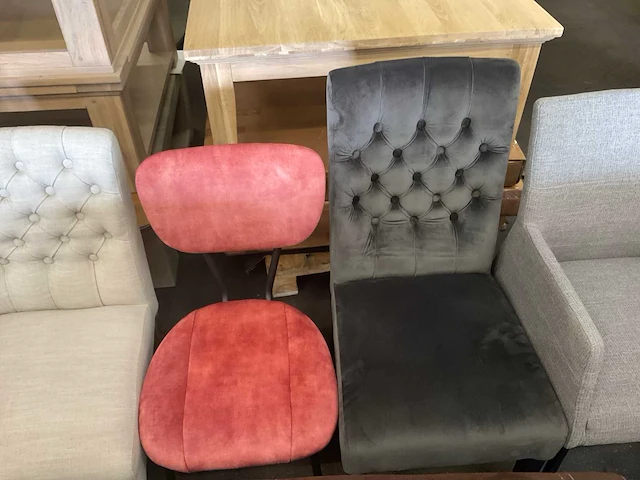 Partij eetkamerstoelen/barkrukken (43x) - afbeelding 26 van  35