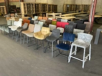 Partij eetkamerstoelen/barkrukken (43x) - afbeelding 23 van  35
