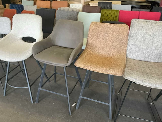 Partij eetkamerstoelen/barkrukken (43x) - afbeelding 35 van  35