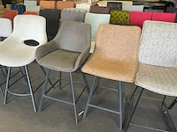 Partij eetkamerstoelen/barkrukken (43x) - afbeelding 35 van  35