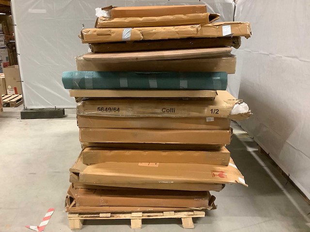 Partij eettafels - afbeelding 23 van  35