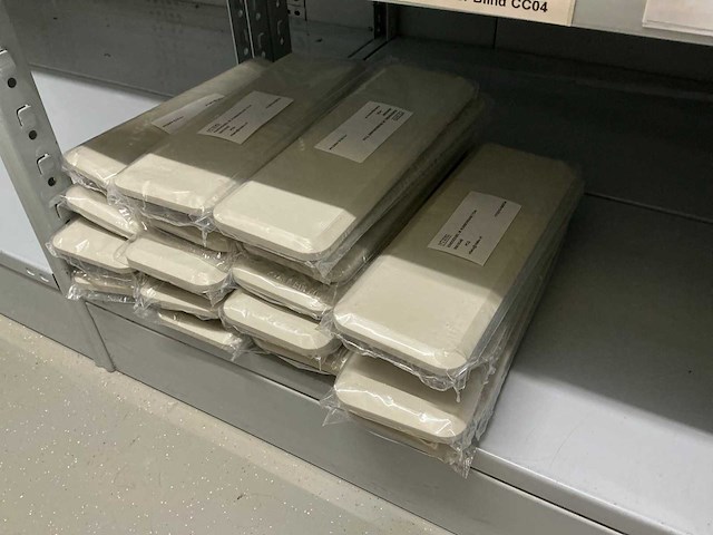 Partij einddeksels/railsteunschotten/bedieningsvensters/etc (1142x) - afbeelding 3 van  37