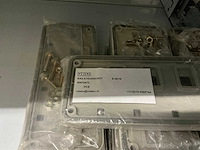 Partij einddeksels/railsteunschotten/bedieningsvensters/etc (1142x) - afbeelding 6 van  37