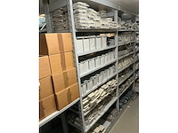 Partij einddeksels/railsteunschotten/bedieningsvensters/etc (1142x) - afbeelding 1 van  37