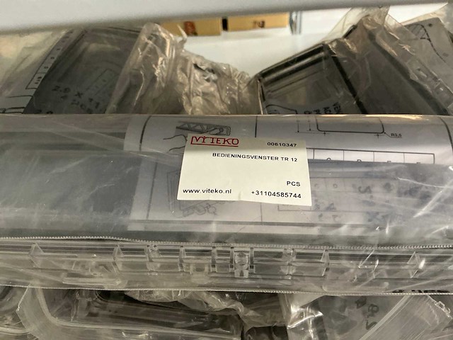 Partij einddeksels/railsteunschotten/bedieningsvensters/etc (1142x) - afbeelding 25 van  37