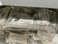 Partij einddeksels/railsteunschotten/bedieningsvensters/etc (1142x) - afbeelding 27 van  37