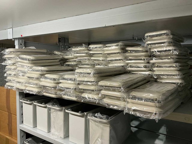 Partij einddeksels/railsteunschotten/bedieningsvensters/etc (1142x) - afbeelding 32 van  37