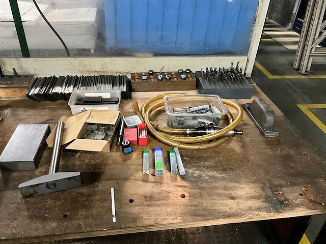 Partij eindmaten en divers - afbeelding 1 van  12