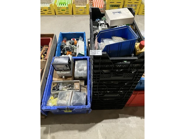 Partij electramateriaal - afbeelding 1 van  10