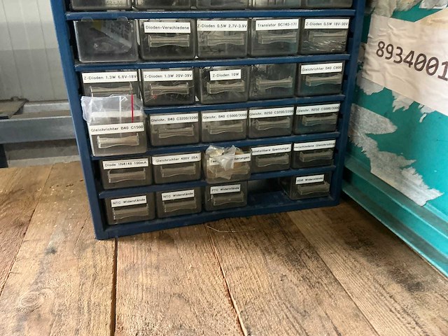 Partij electronica onderdelen met ladenkastje (4x) - afbeelding 6 van  14