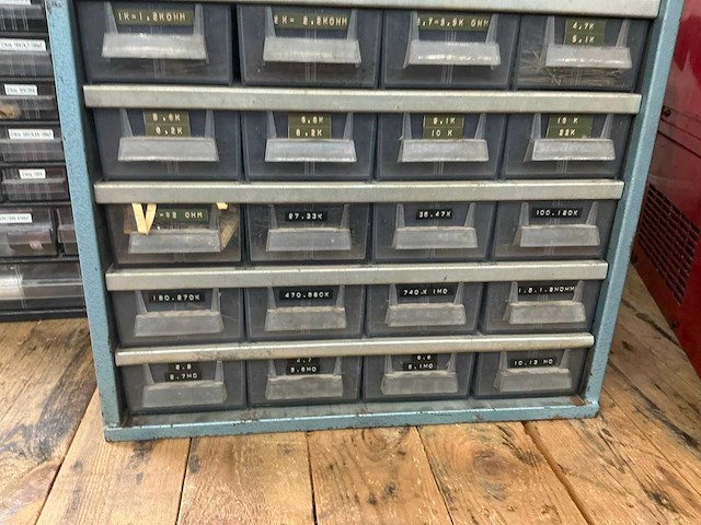 Partij electronica onderdelen met ladenkastje (4x) - afbeelding 7 van  14