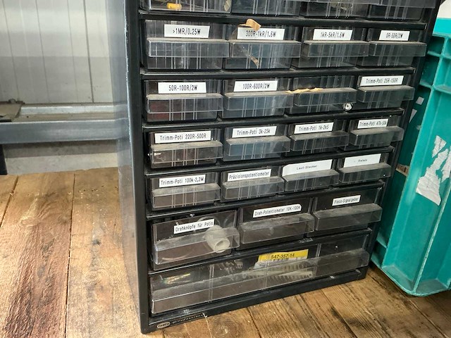 Partij electronica onderdelen met ladenkastje (4x) - afbeelding 14 van  14