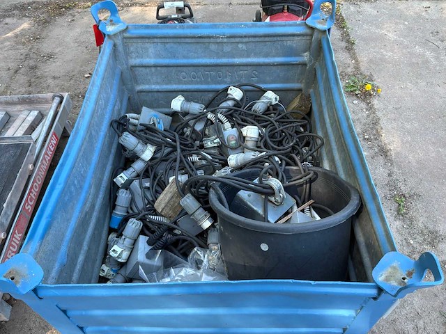 Partij electronica - afbeelding 3 van  3