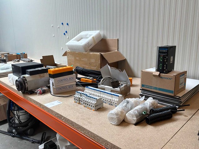 Partij electronica - afbeelding 1 van  7