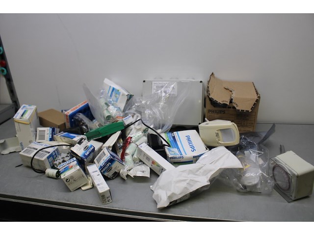 Partij electronica - afbeelding 4 van  11