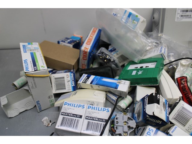 Partij electronica - afbeelding 7 van  11