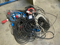 Partij elektra- en verlengkabels - afbeelding 1 van  4